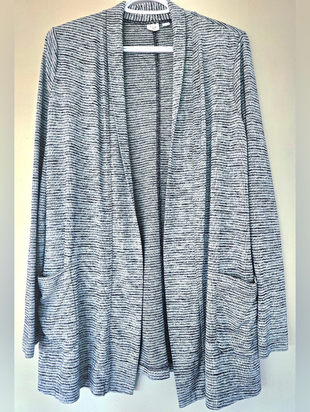 GAP Open-Front Striped Cardigan in Faded Blue and White. Summer. Size XS